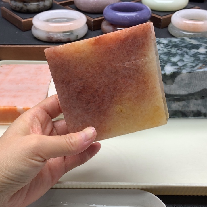 石英岩玉未镶嵌手镯