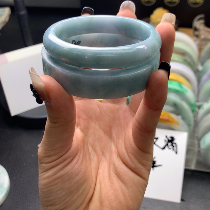 翡翠未镶嵌手镯翡翠手镯