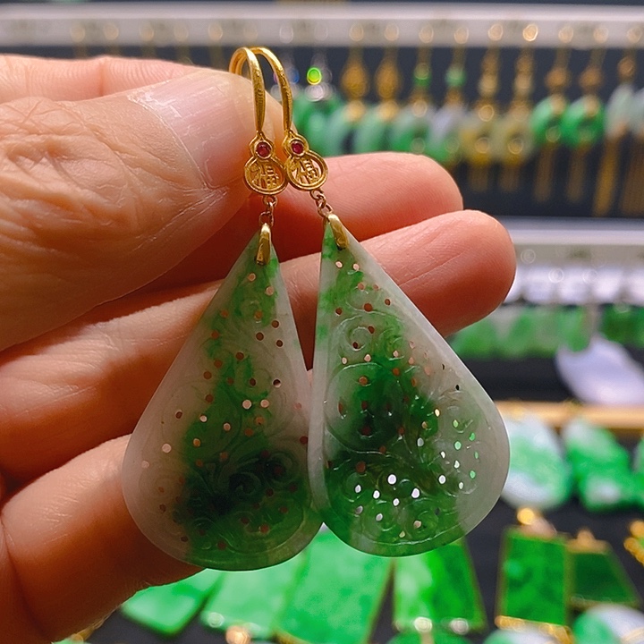 翡翠18K金镶嵌耳饰耳坠