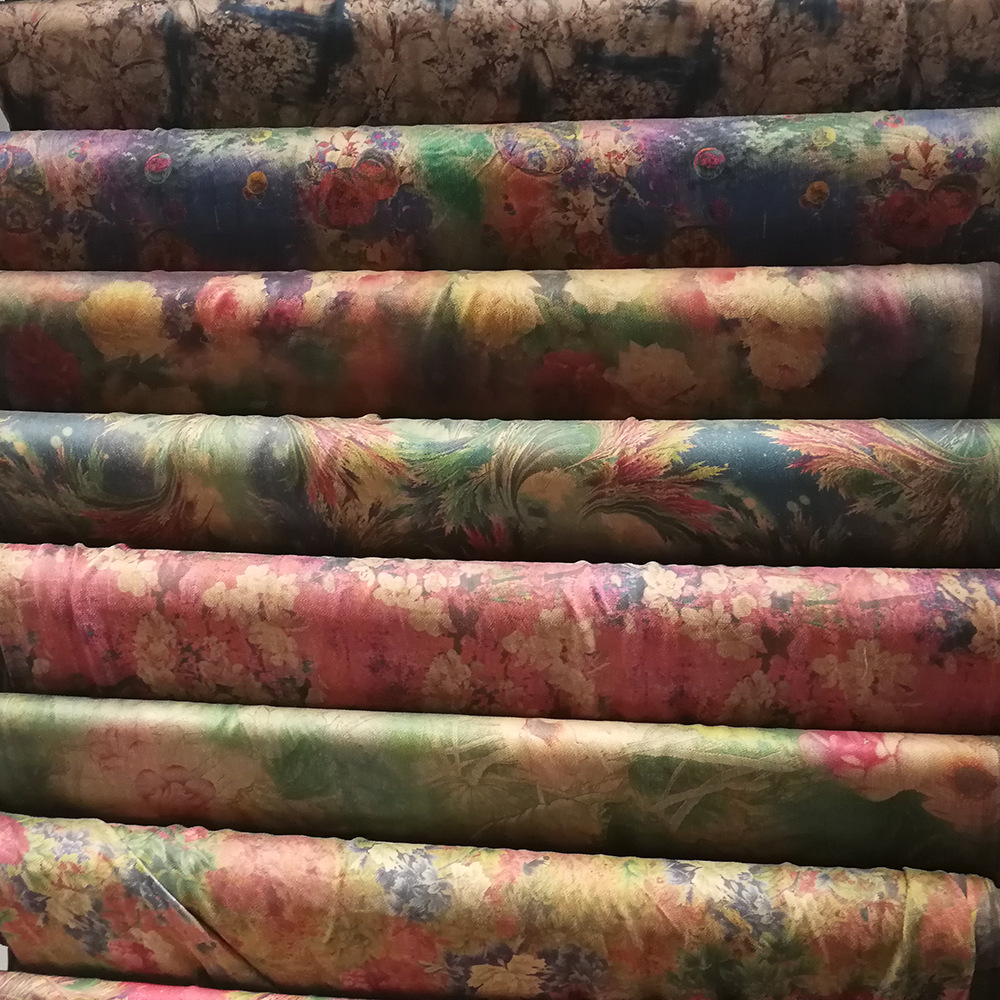 万绣丝绸-真丝高密提花面料皮子缎-梅花纹