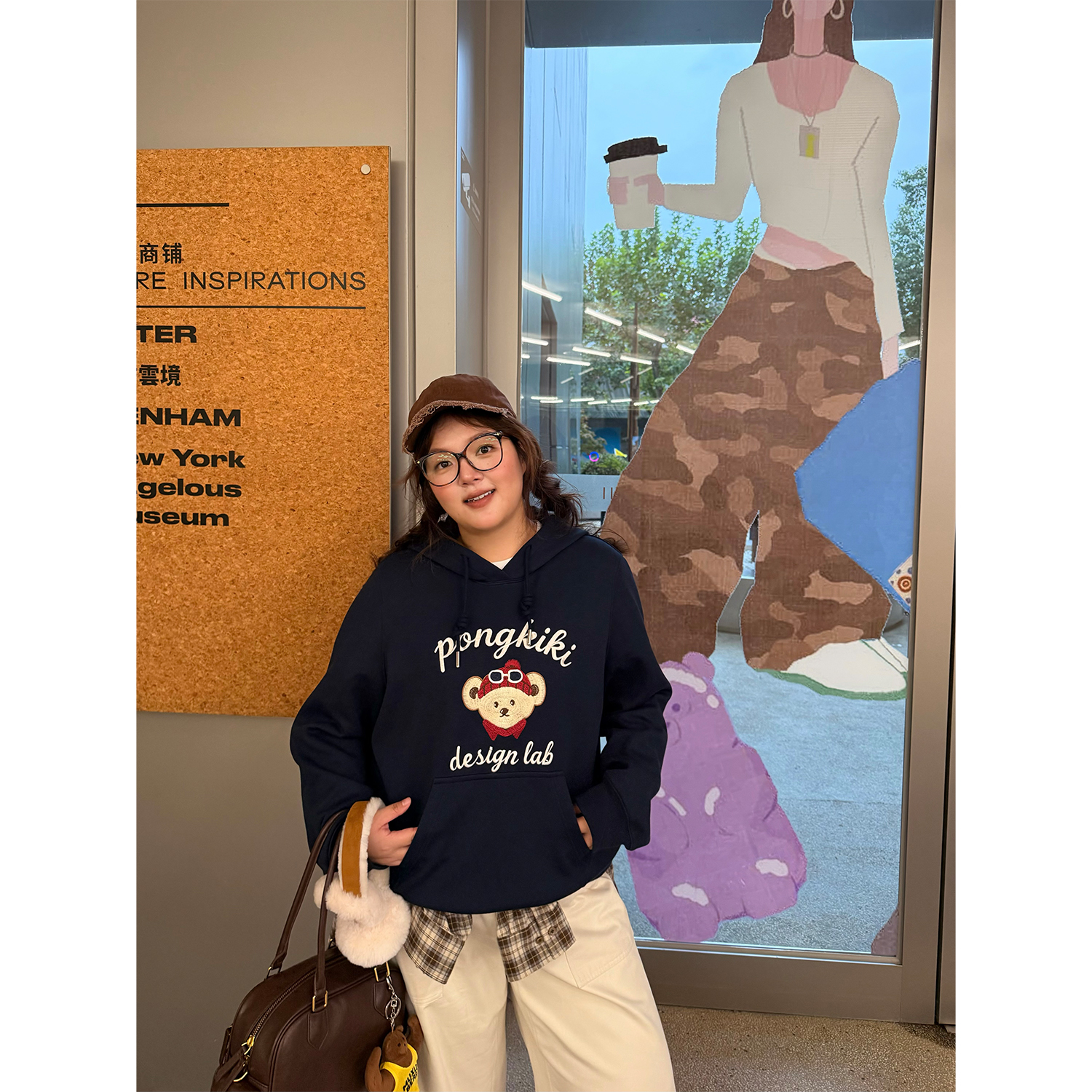 老章和小胖PONGKIKI奶钱小熊满绣连帽卫衣女大码秋冬内搭外穿帽衫