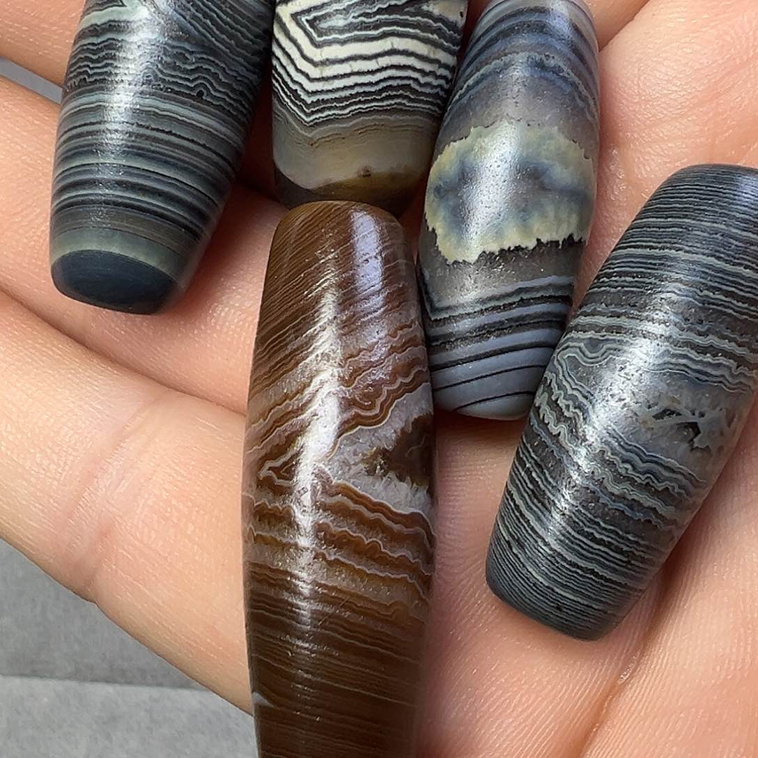 玛瑙/玉髓散珠熊**重