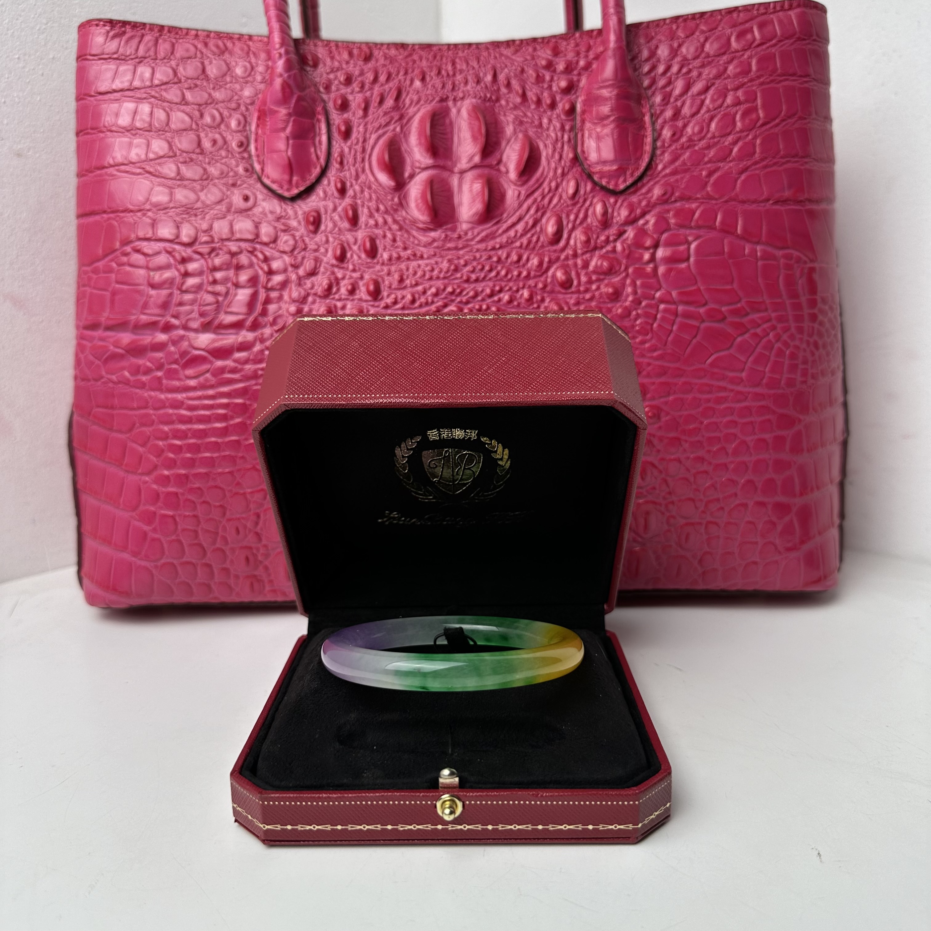 4810手镯--收藏级轻奢时尚设计手镯送礼盒（多