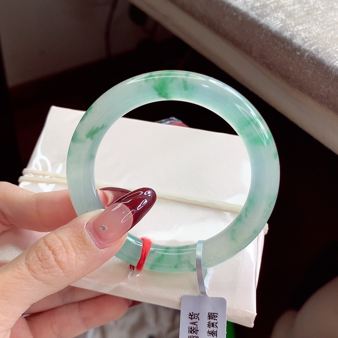 翡翠手镯未镶嵌50.8 绝美宝藏毕业 灵