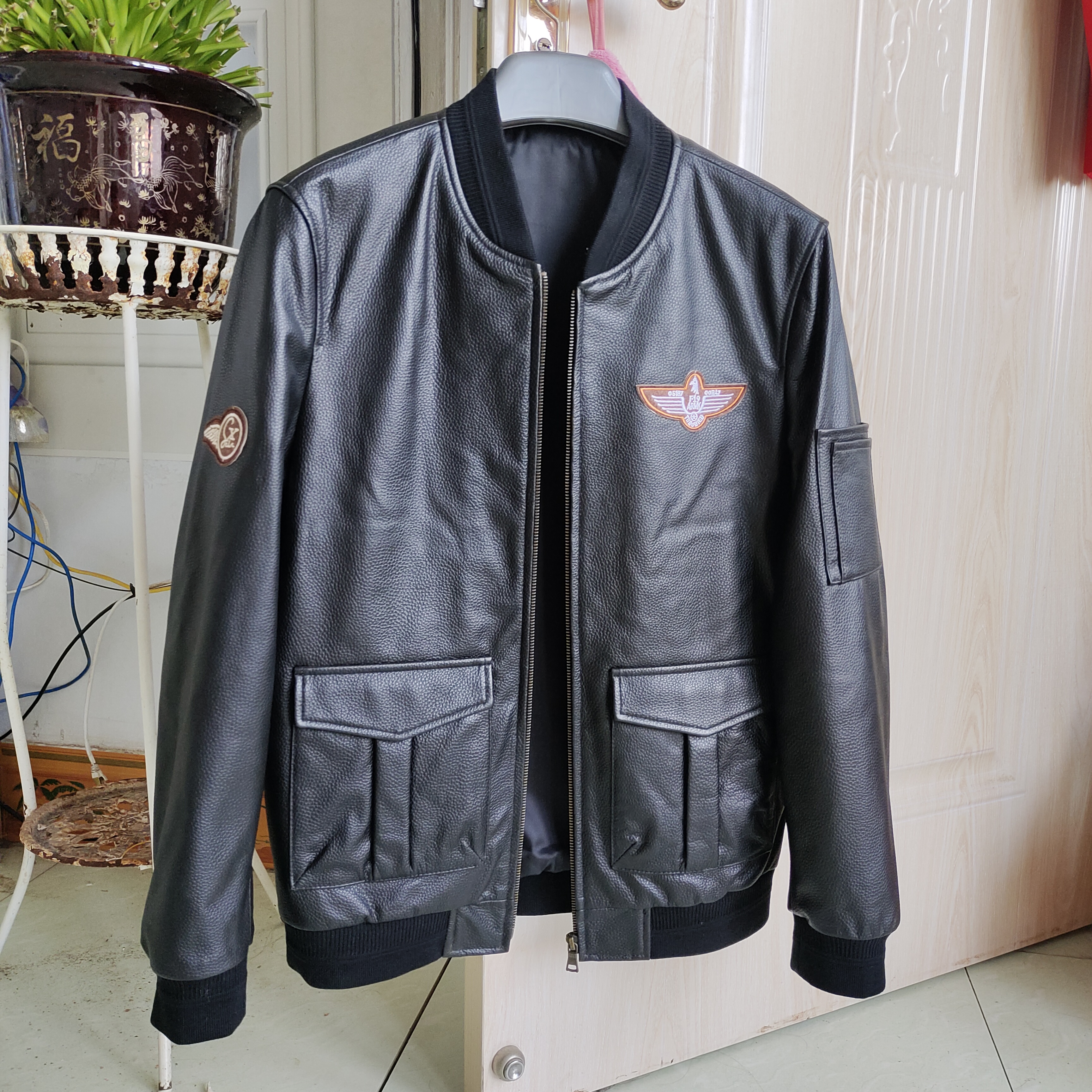 全新断码男士牛皮棒球服，春秋款。仅此一件。