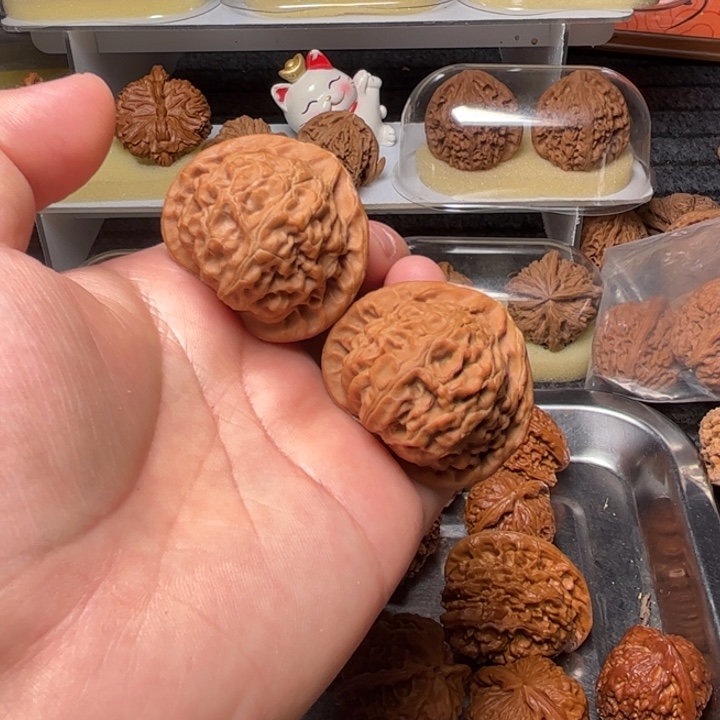 文玩核桃把件40全品宫灯