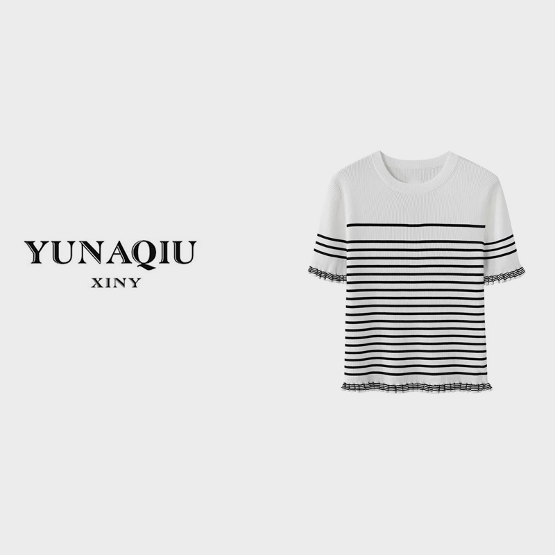 YUNAQIU 夏季休闲百搭黑白条纹圆领荷叶边针织款式T恤-9998