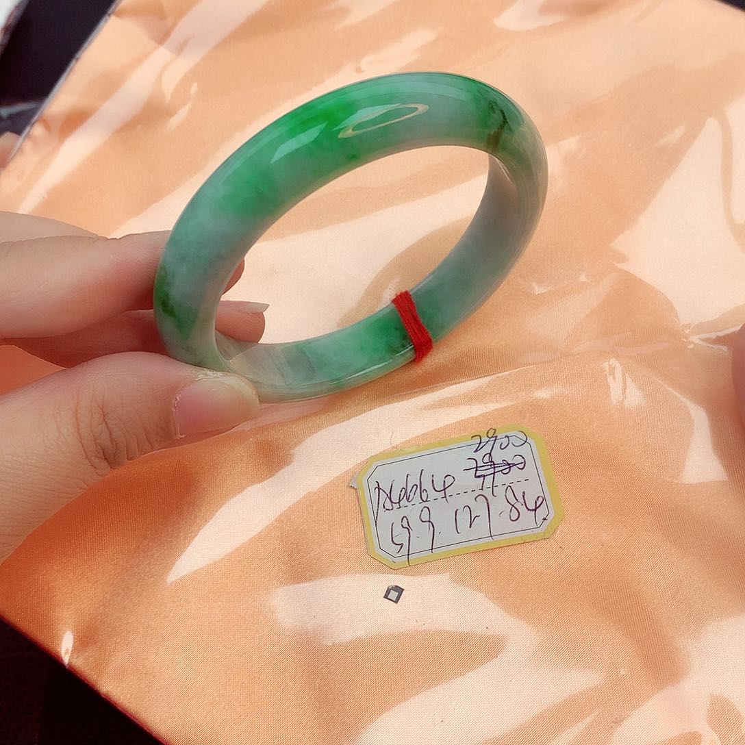 翡翠手镯未镶嵌天然缅甸翡翠A货