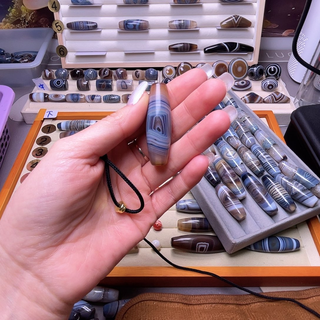 昵***置玛瑙/玉髓未镶嵌颈饰