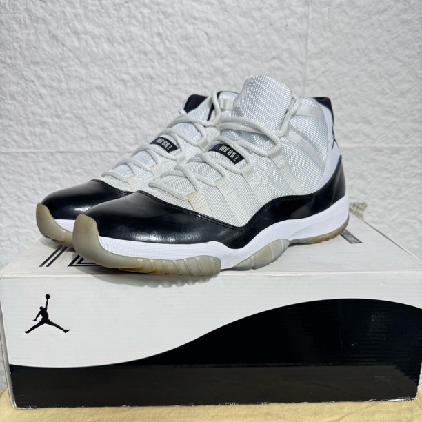 全新未使用 AIR JORDAN 46码 aj11 康扣 2011 球鞋