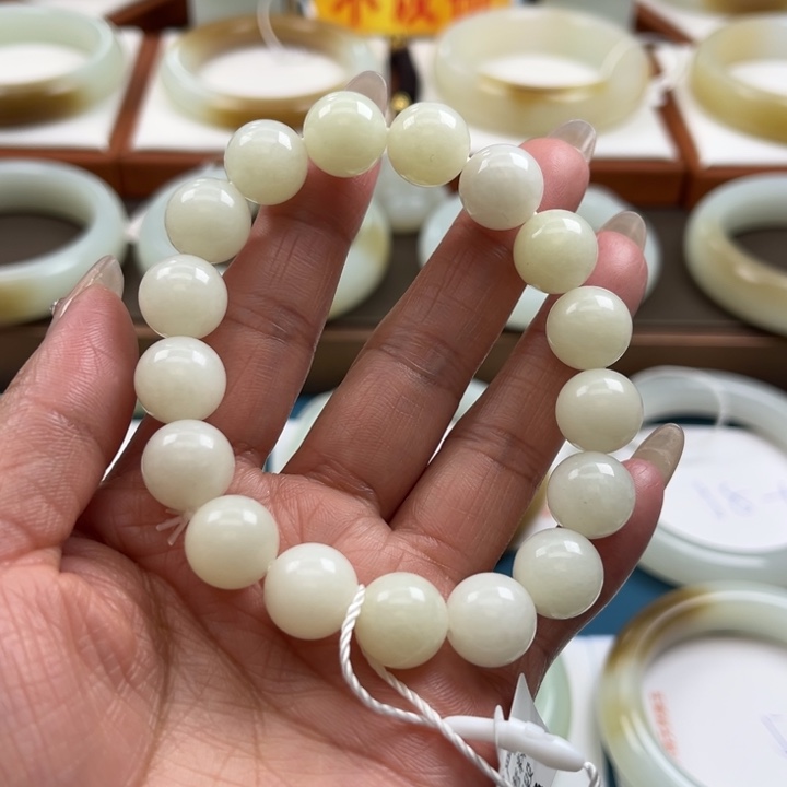和田玉手串未镶嵌