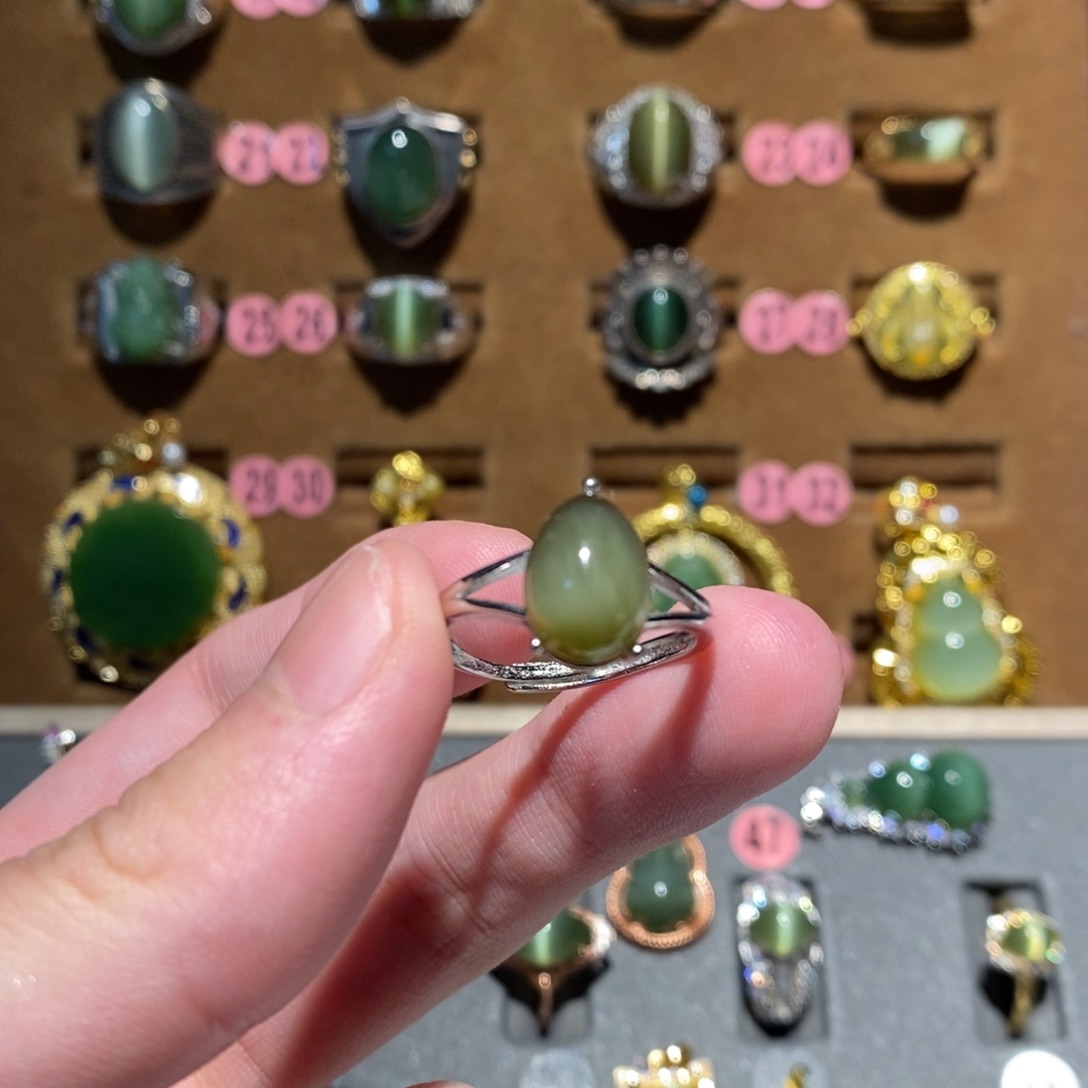 和田玉未镶嵌戒指