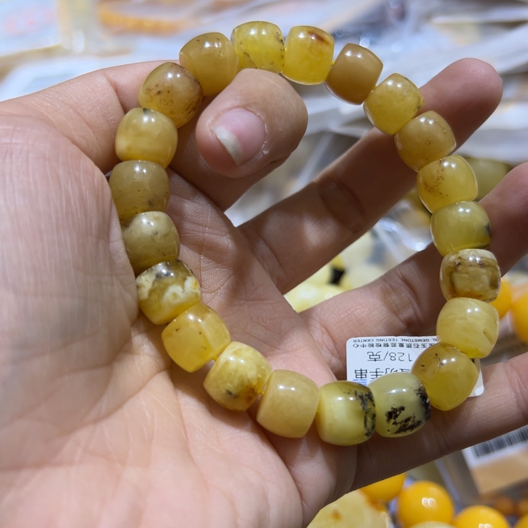 琥珀珠宝奇石未镶嵌