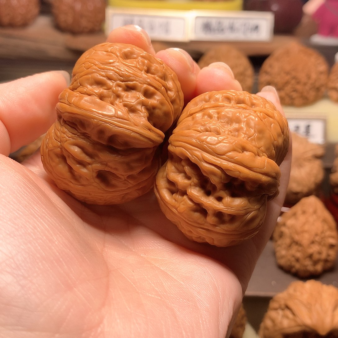 文玩核桃吊坠玖***叁元宝毕业