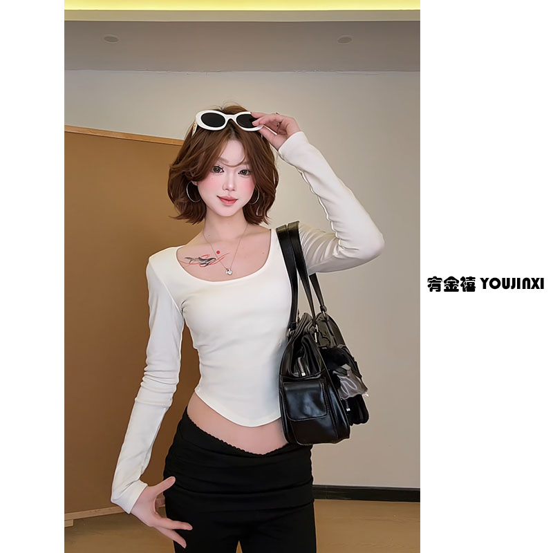 【宥金禧YOUJINXI】胸垫款秋冬基础白色打底衫小众修身显瘦上衣女