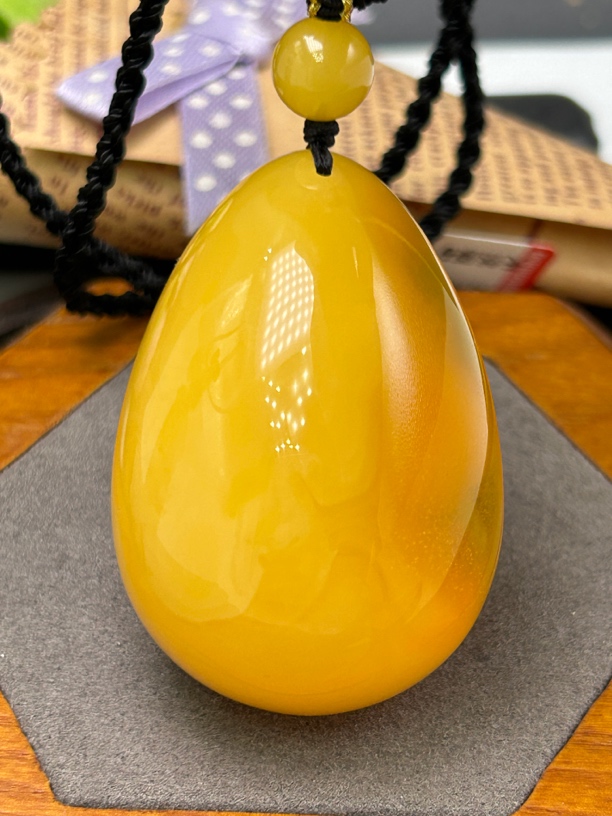 纯天然原矿焦皮料蜜蜡水滴鸡油黄溶洞金沙特色女款时尚百搭复古