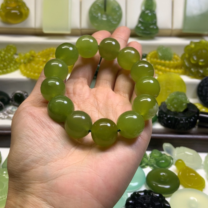 大***l蛇纹石玉未镶嵌手链