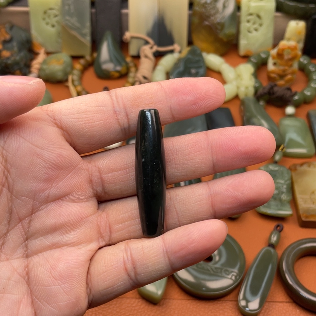 岫岩老玉（透闪石质玉）未镶嵌挂件