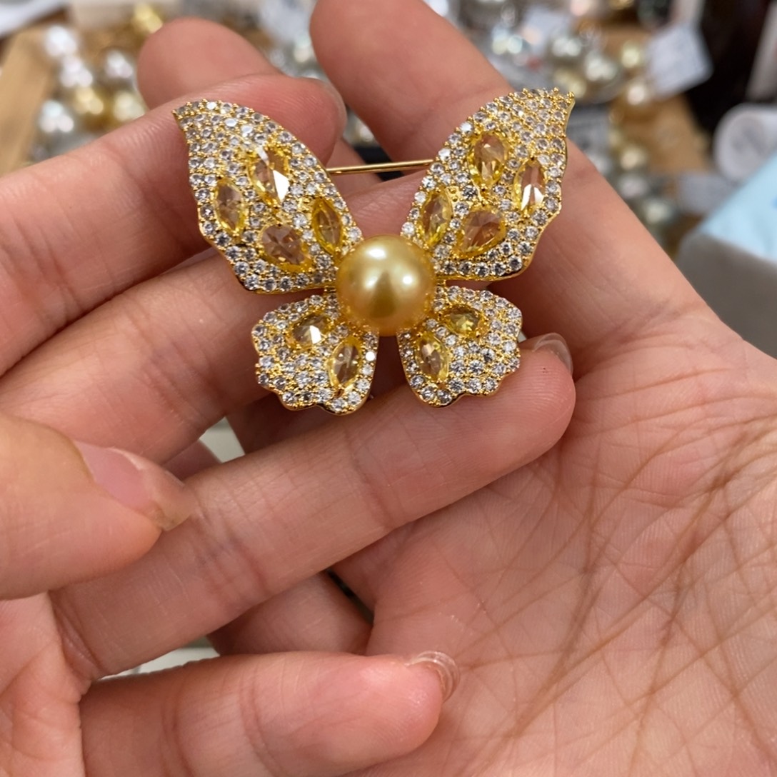合金胸针海水珍珠