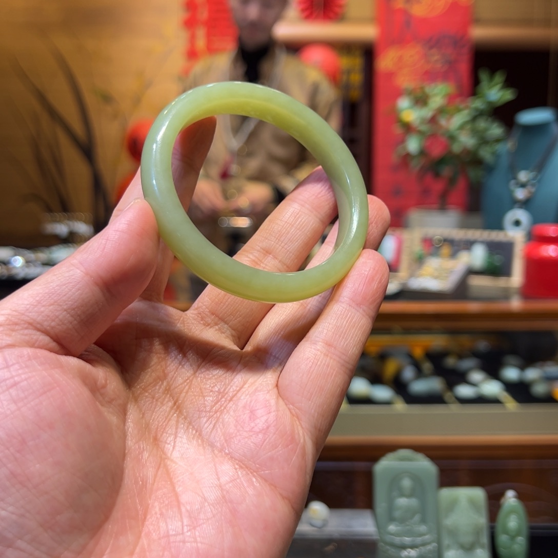 和田玉手镯未镶嵌59