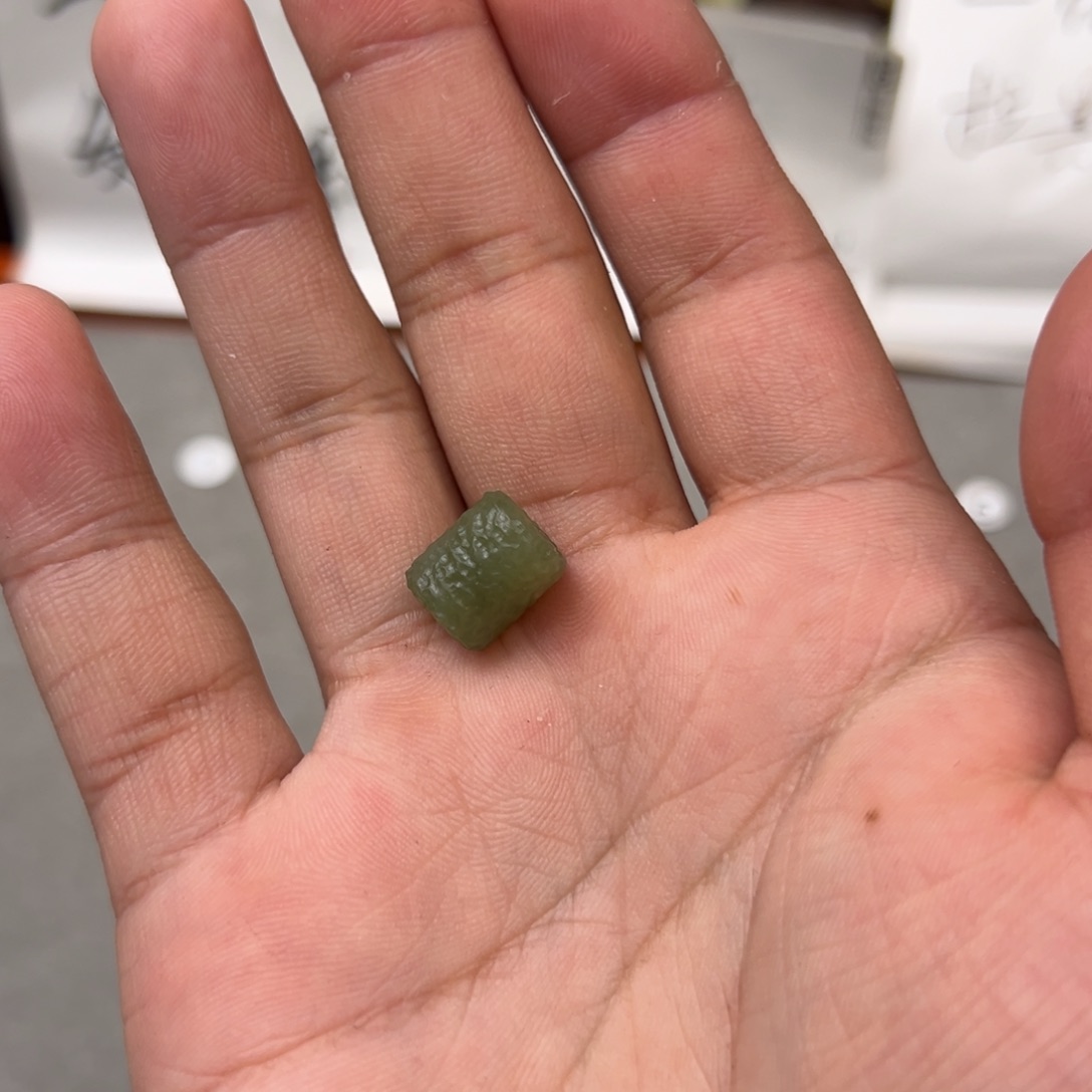 B***n岫岩河磨玉（透闪石质玉）未镶嵌颈饰
