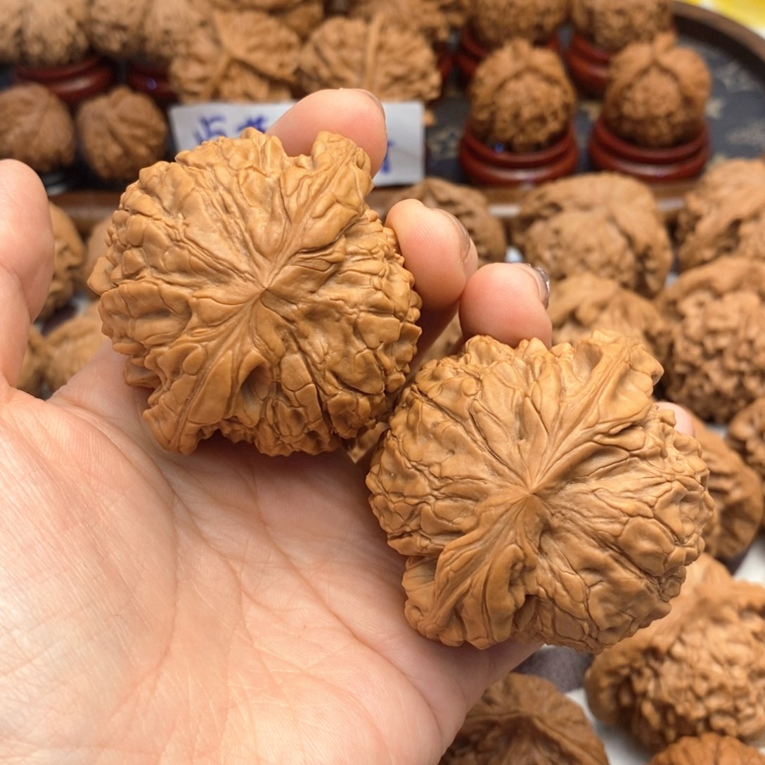 【闪购商品】文玩核桃吊坠唇***绵425号龙鼎