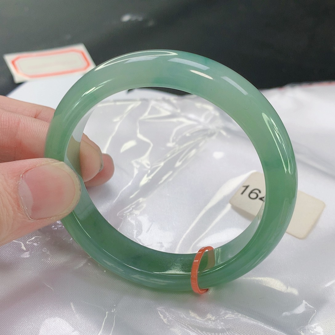 翡翠手镯未镶嵌643缅甸天然翡翠A货