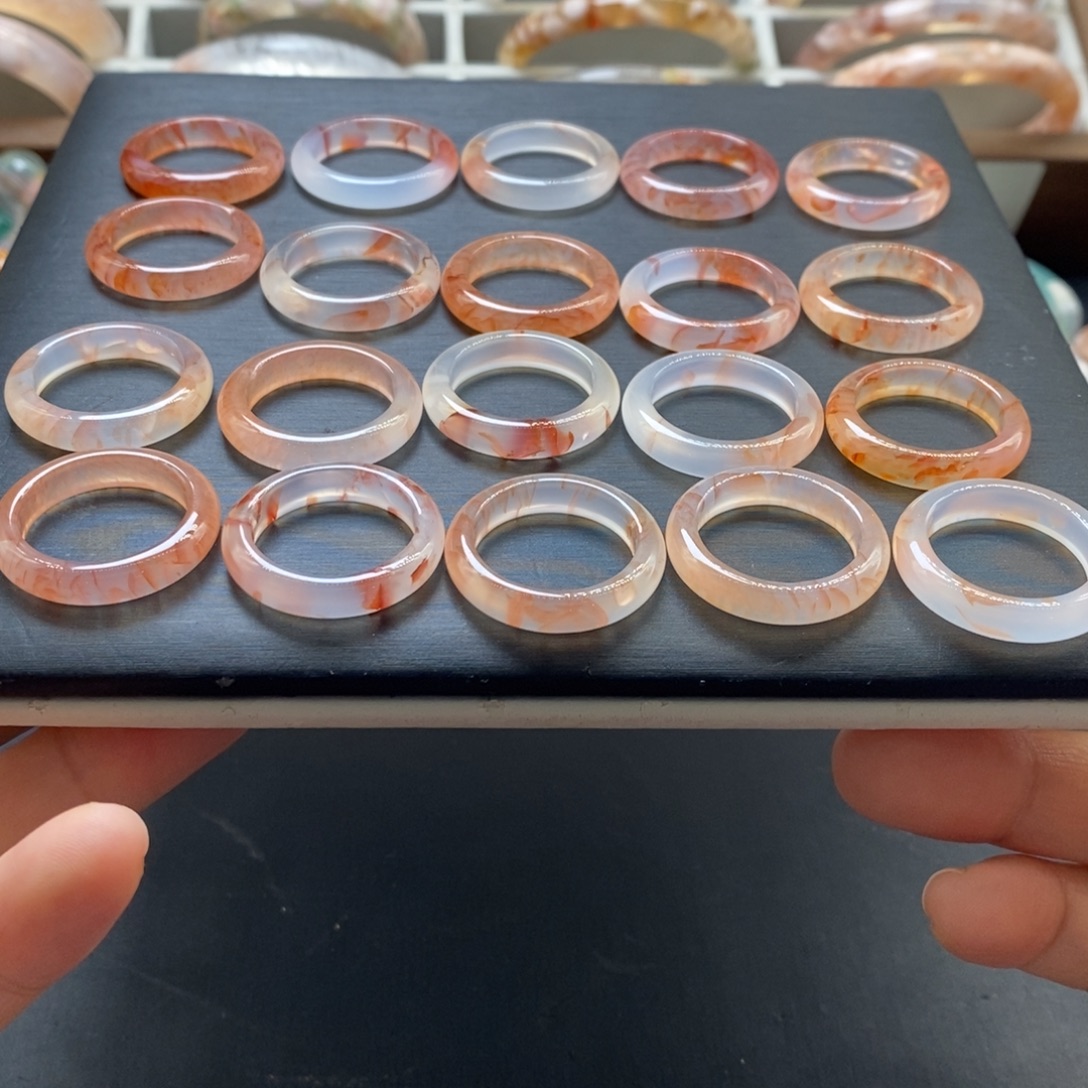 玛瑙/玉髓未镶嵌戒指发一个