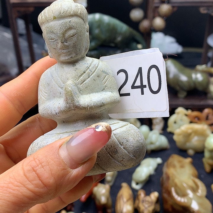 和田玉未镶嵌车挂