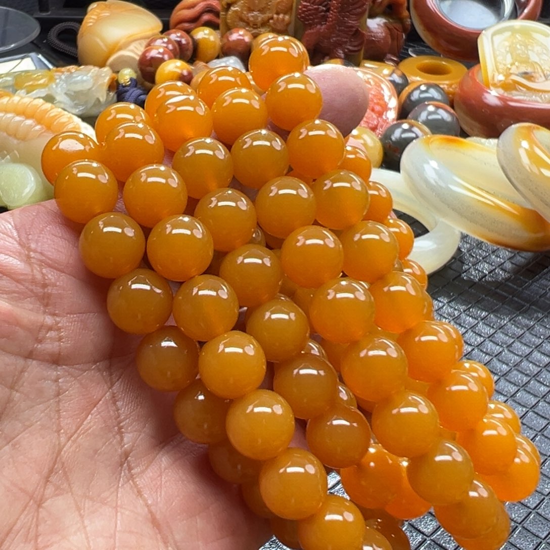 石英质玉未镶嵌颈饰