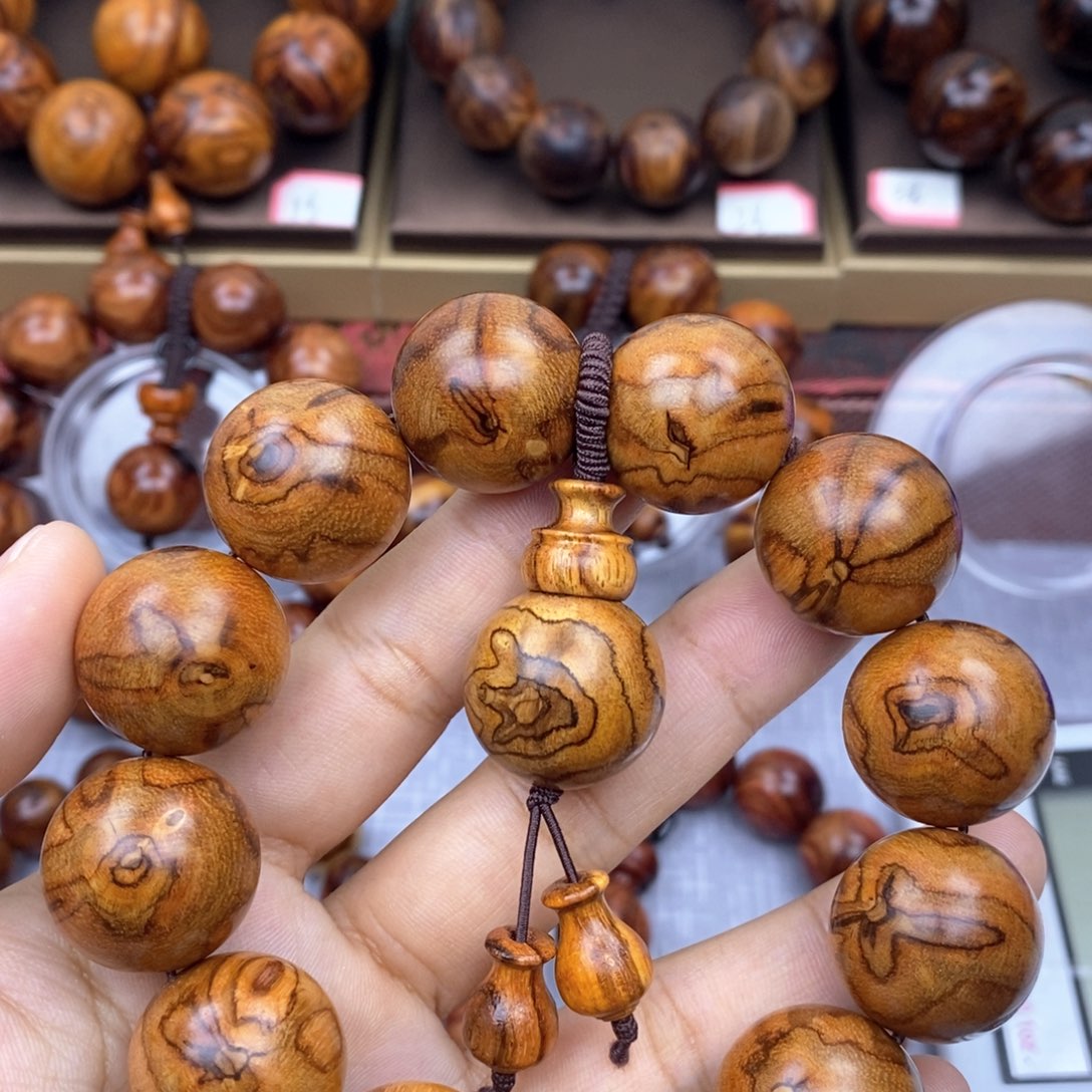 花梨木类花梨—-2.0–黄花梨