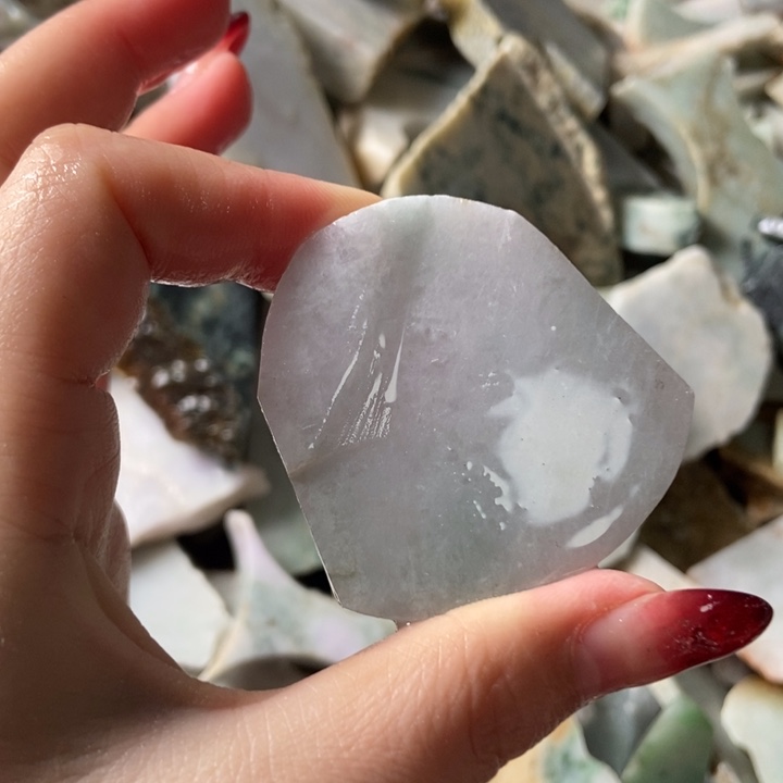 翡翠颈饰未镶嵌天然翡翠