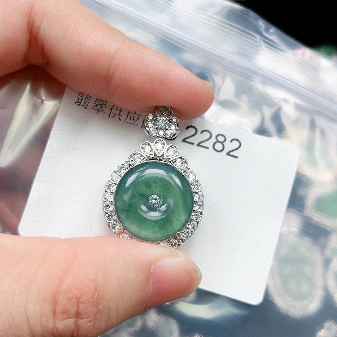 翡翠颈饰未镶嵌翡翠2282