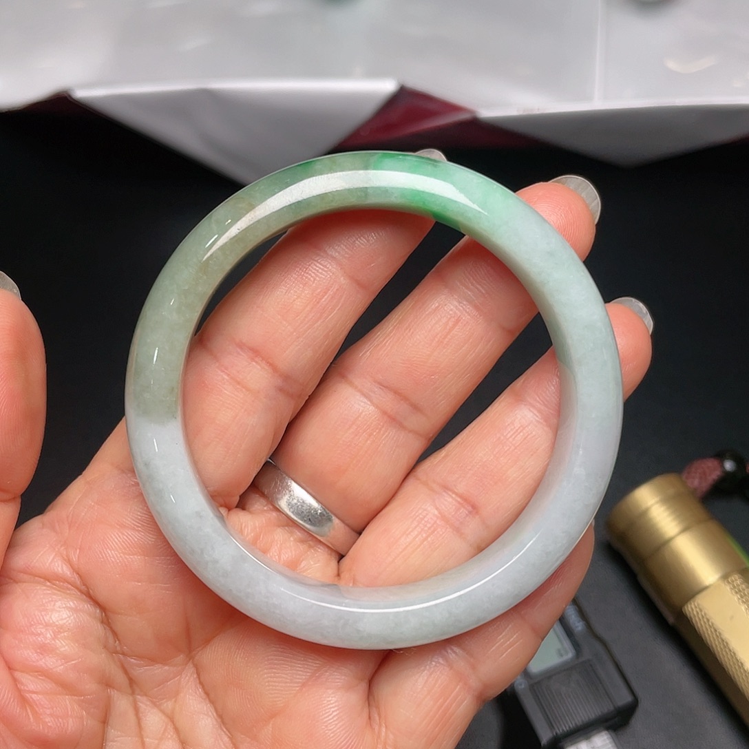 翡翠未镶嵌手镯缅甸天然翡翠手镯