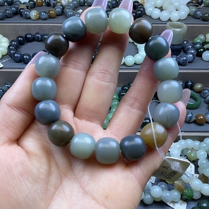 和田玉未镶嵌手链