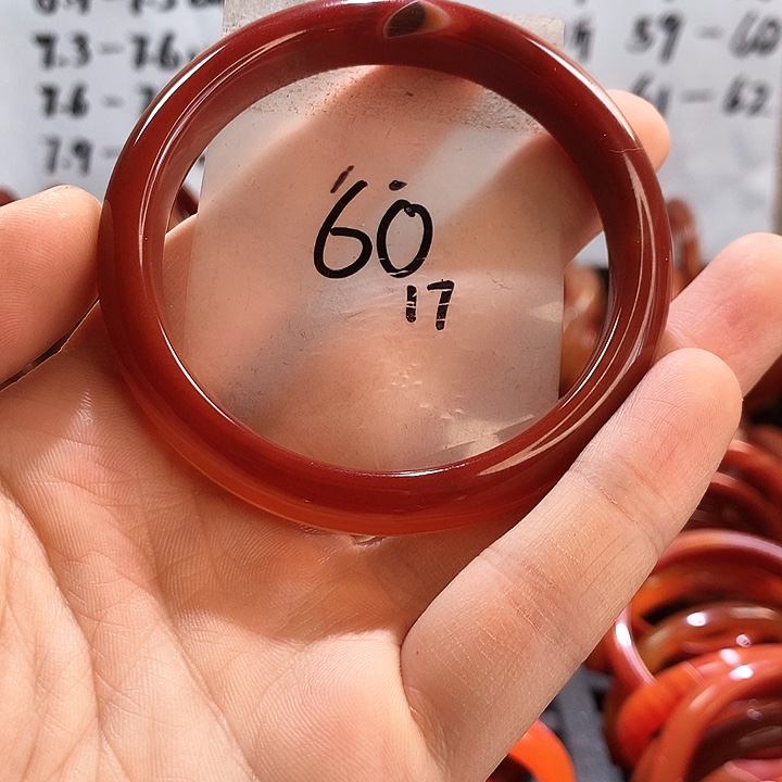 玛瑙/玉髓手镯未镶嵌