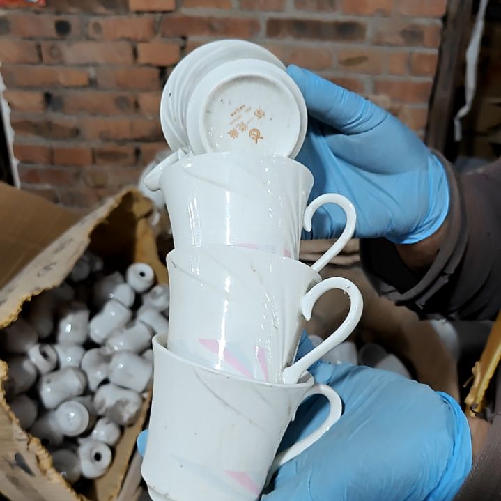 摆件陶瓷盘子碗啥都有