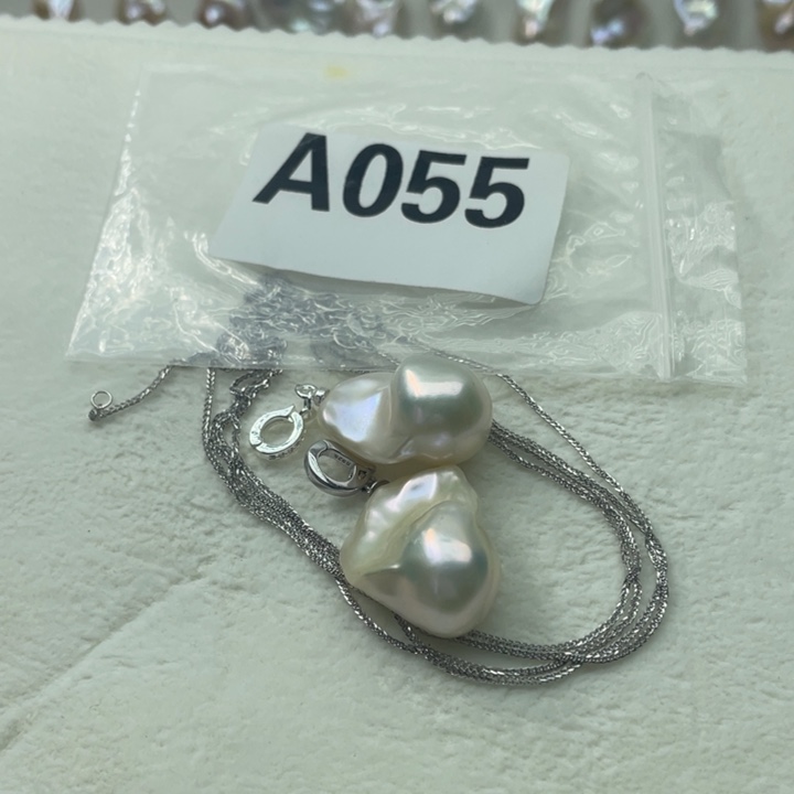 小***白淡水珍珠银S925镶嵌颈饰