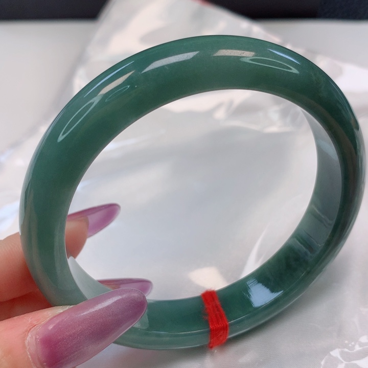 翡翠手镯未镶嵌59圈