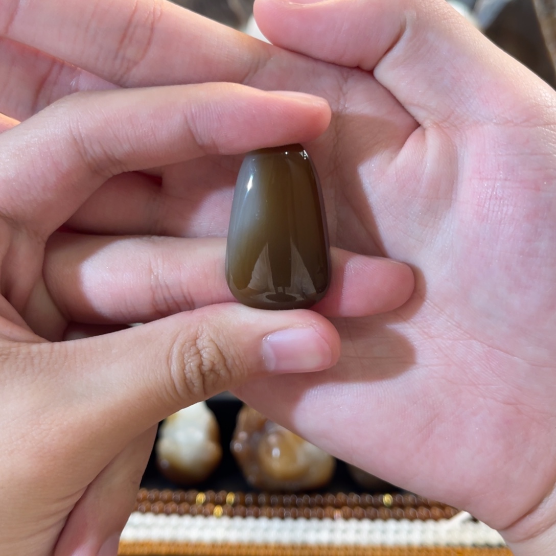 未镶嵌和田玉（糖玉）挂件金山糖白无事牌（无孔洞）