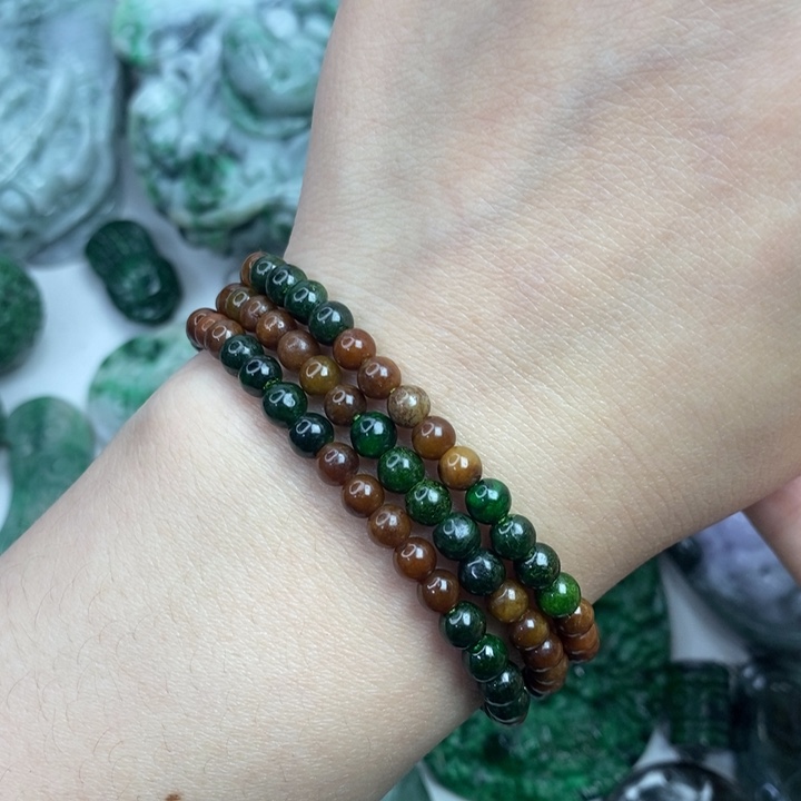 颈饰未镶嵌翡翠吊坠