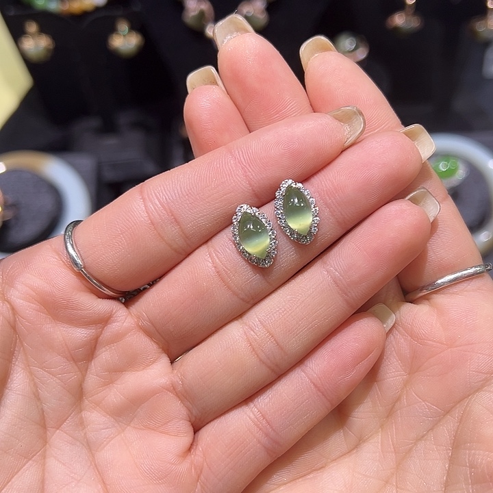 和田玉银S925镶嵌耳饰