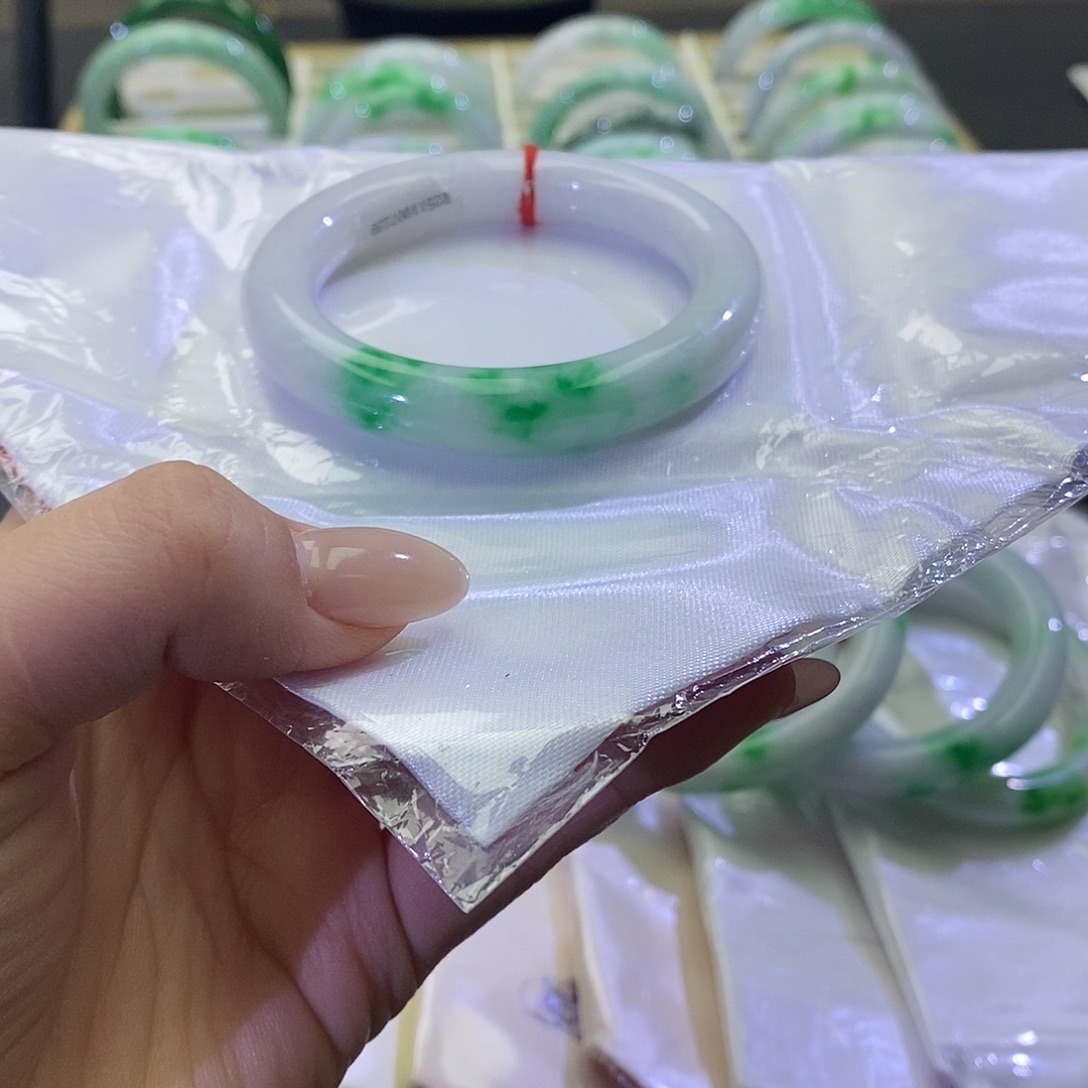 谷***儿以闪购为准一物一图