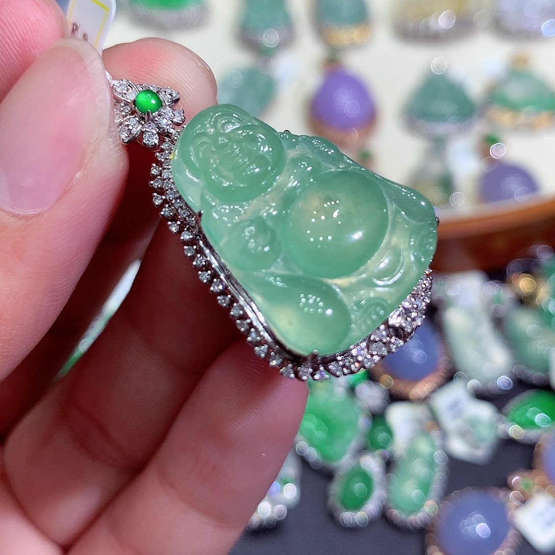 翡翠吊坠(不含链)18K金镶嵌