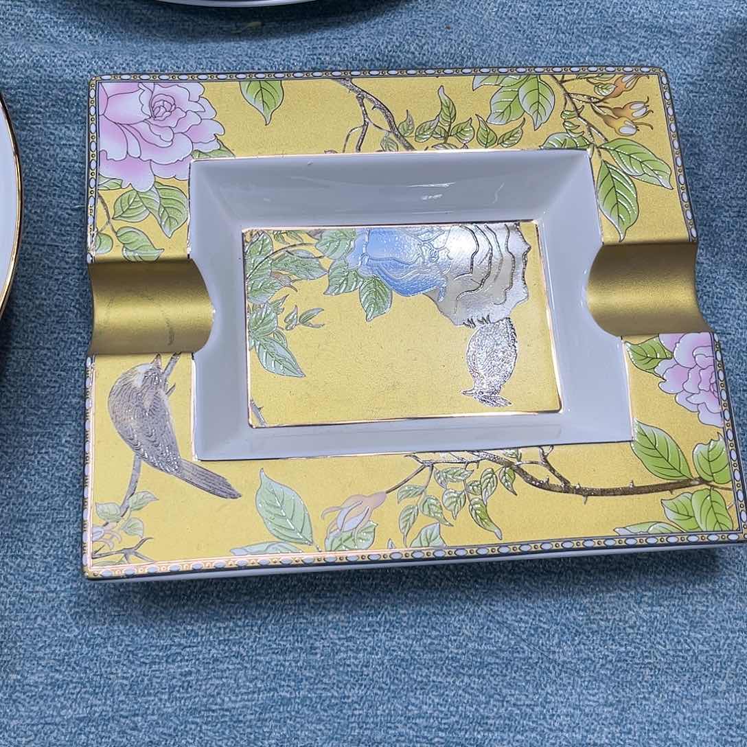 瓷片琴瑟和鸣烟灰缸一个微瑕