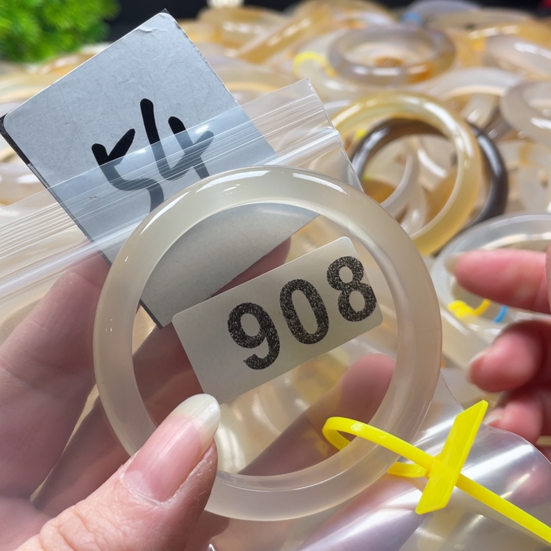 玛瑙/玉髓未镶嵌手镯