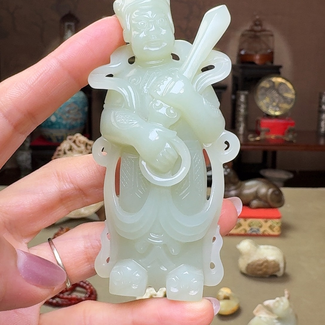 和田玉颈饰未镶嵌自*人