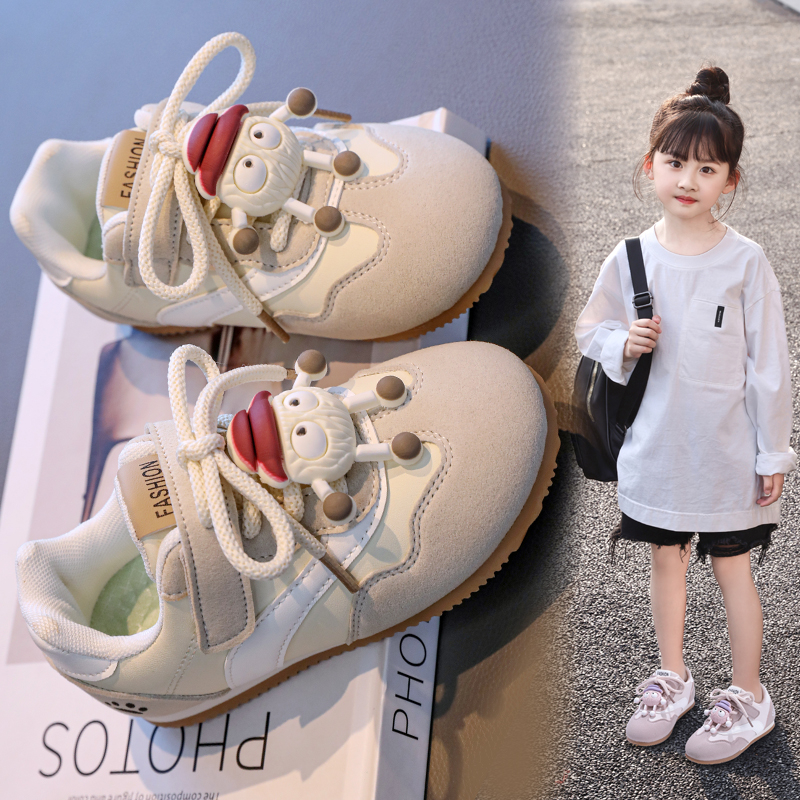 女童运动鞋2025春秋新款儿童德训鞋软底休闲板鞋卡通时尚女孩单鞋