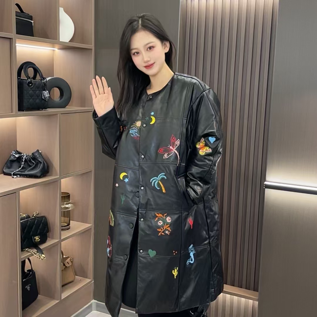 【薪多多推荐】长款长袖常规刺绣气质休闲外套女-658
