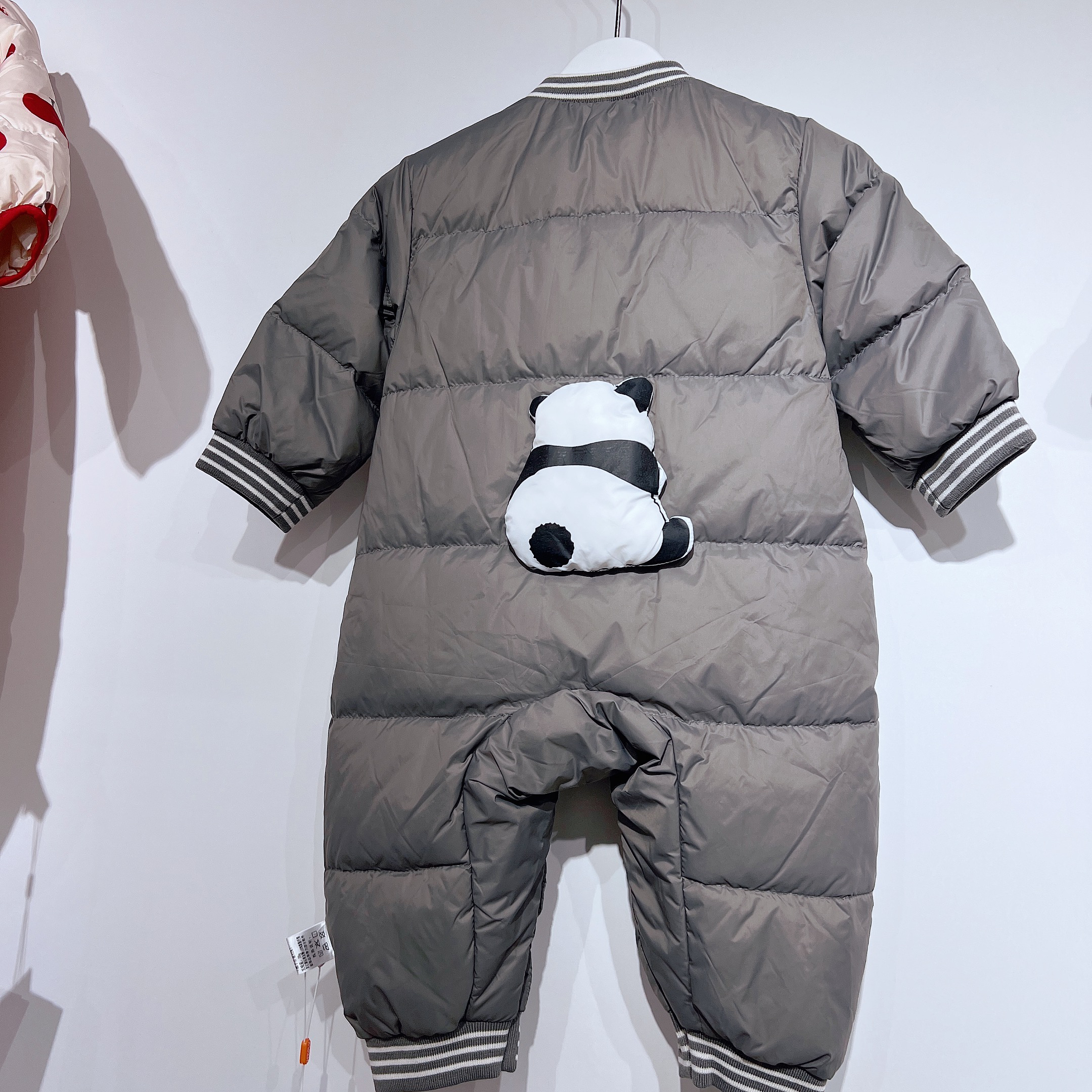 茉纸婴儿冬季轻羽连体衣外出服